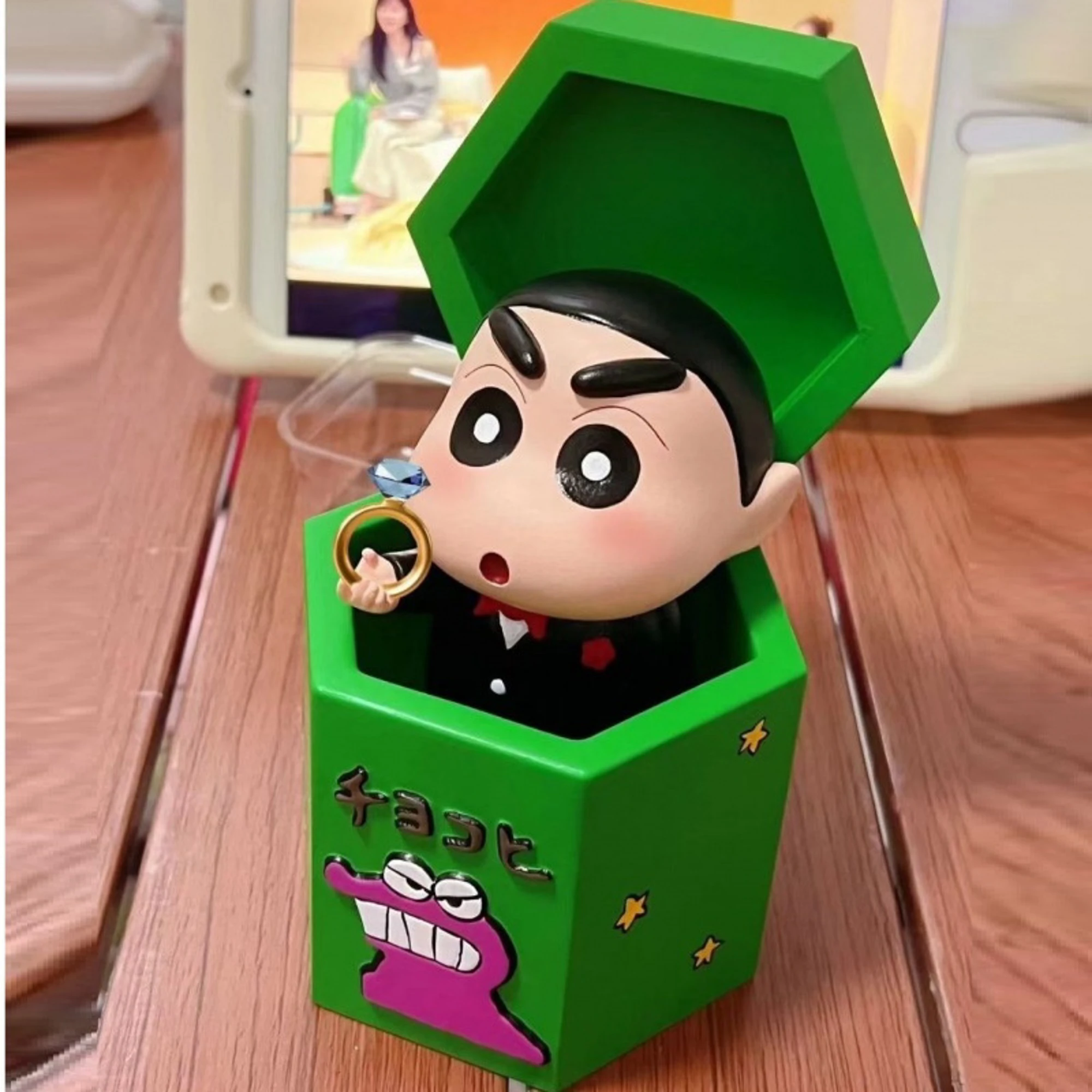 Crayon Doll Proposal Ring Box, Unique Creative Engagement Ring Holder, Cute Cartoon Character Jewelry Gift Case for Proposal, Wedding, Anniv